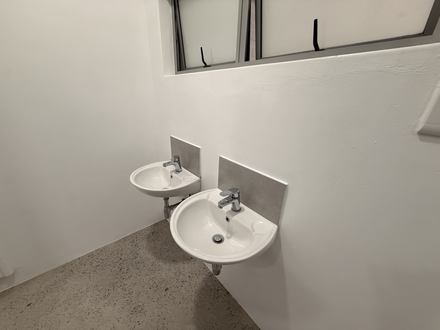 To Let Commercial Property for Rent in Firgrove Western Cape